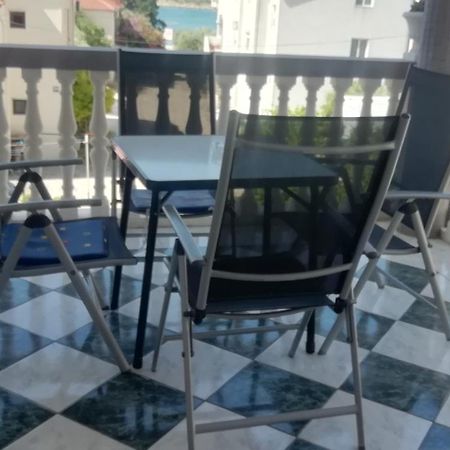 Apartmani Kod Rade Pakoštane Exterior foto