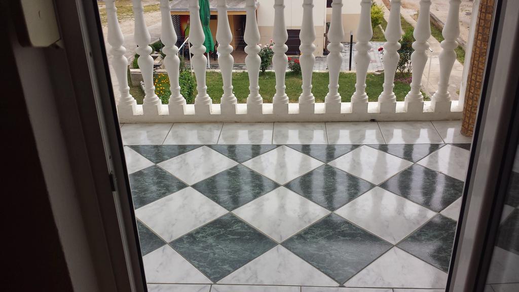 Apartmani Kod Rade Pakoštane Exterior foto